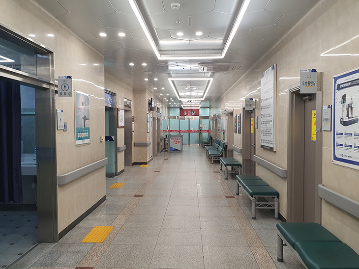 본관 1층 영상의학과 대기실
