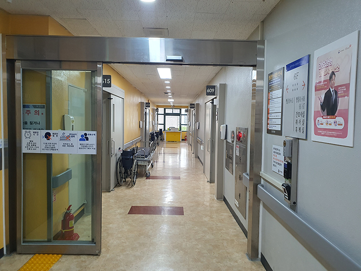 본관 3~6층 병동 내부