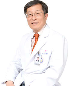 Главный врач больницы Шинга  Чонг Джин Ёнг
